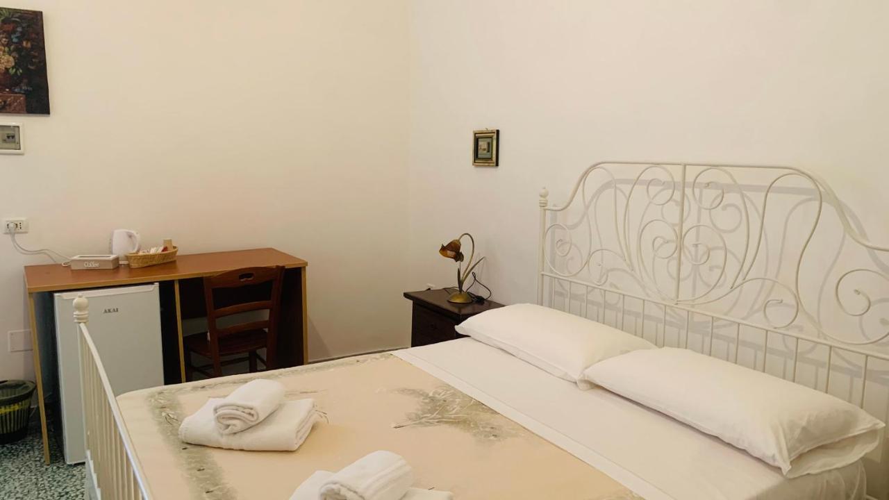 Colombo Apartment E Room Βιέστε Εξωτερικό φωτογραφία